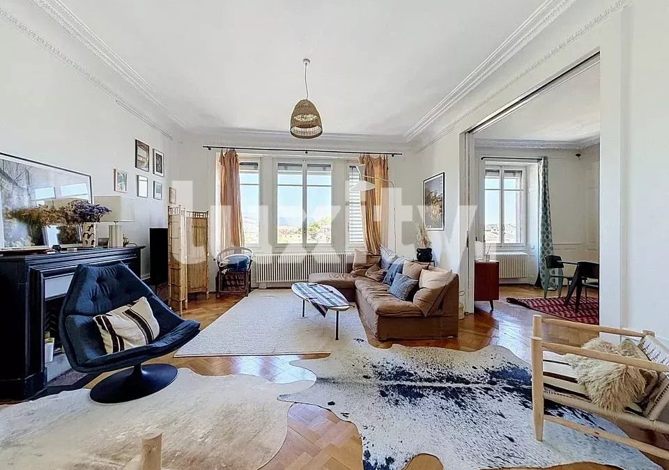 Appartement 10 pièces — Location — Genève