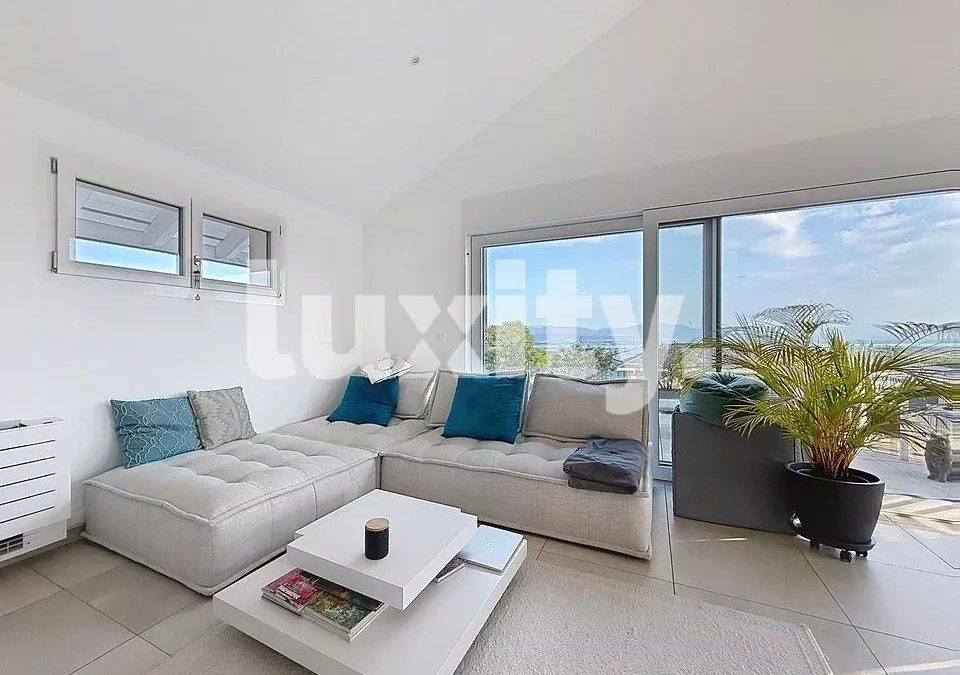 Magnifique appartement de standing climatisé avec vue panoramique sur le lac Léman et le Mont-Blanc a Genolier