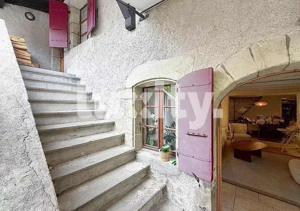 ANIÈRES – Maison mitoyenne de 7 pièces avec terrasse